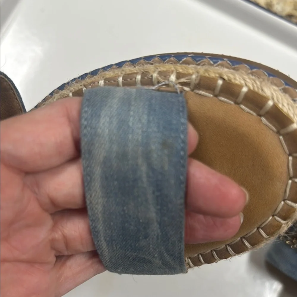Crown Vintage Denim Blue and Tan Sandals with Studded Jeweled Straps Sz 9